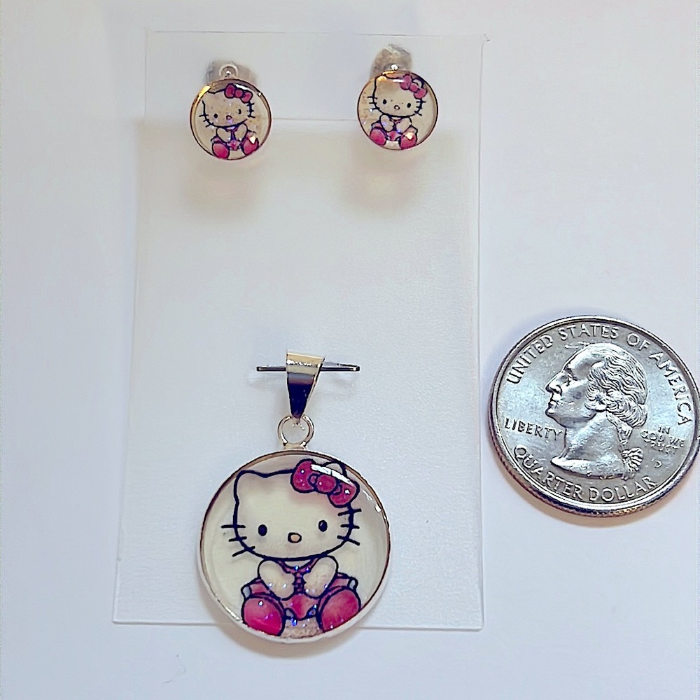 925 Sterling Silver Hello Kitty Pendant and Earrings Set
